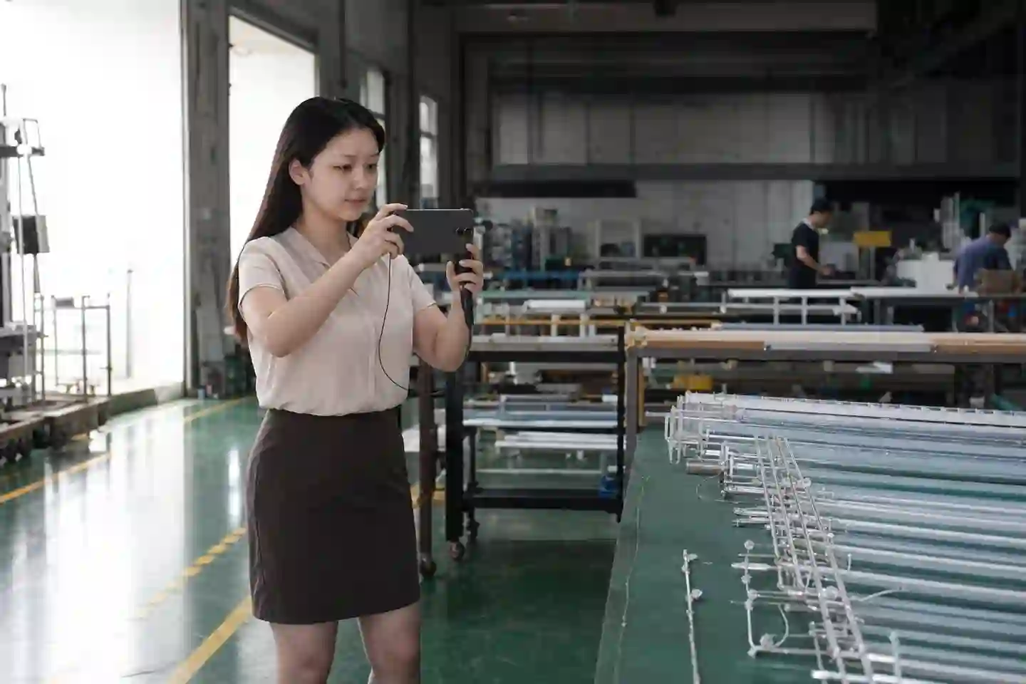 光管加工样品到量产条件核对现场